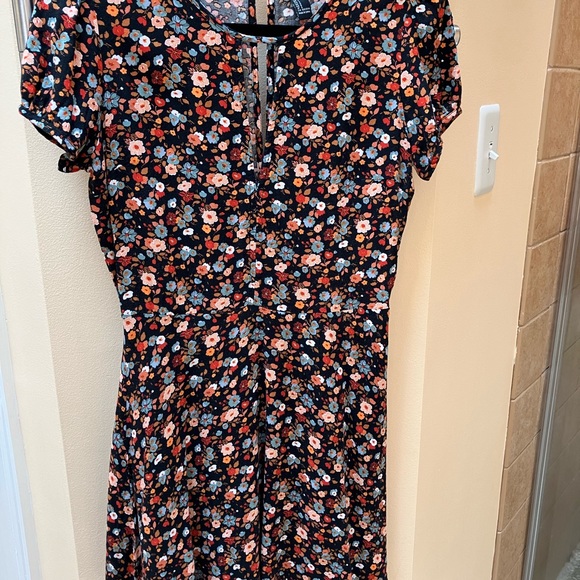 Lot of 5 Summer Dresses GUC - Picture 9 of 13